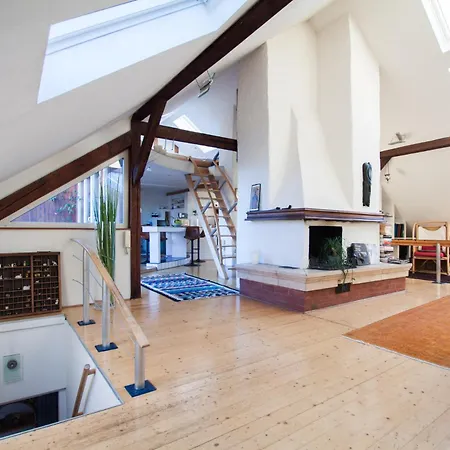 Romantisches Dach-loft Im Zentrum Mit Terasse I 100qm I Self Checkin Апартаменты *