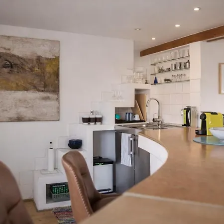 Apartamento Romantisches Dach-loft Im Zentrum Mit Terasse I 100qm I Self Checkin